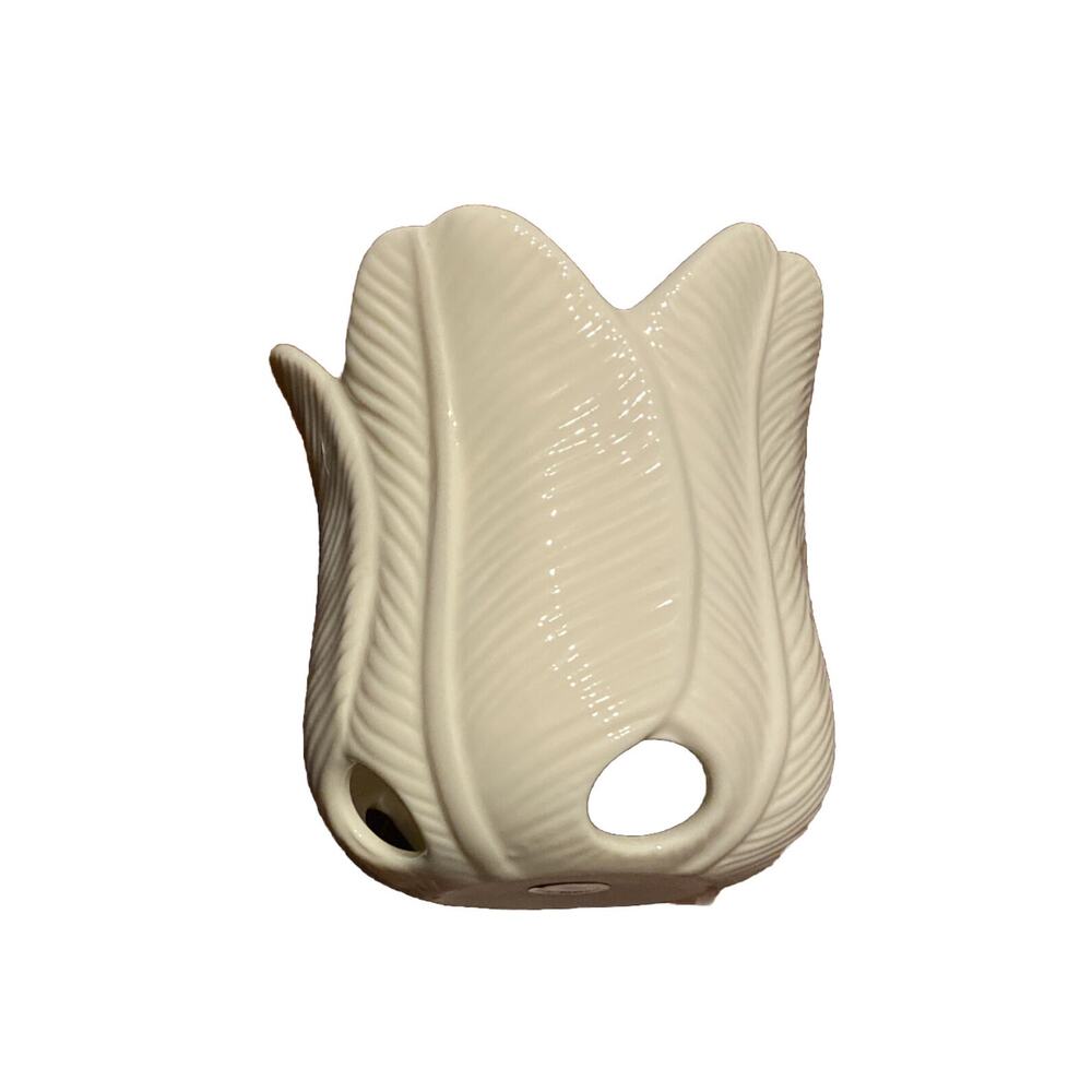 Partylite White Ivory Flower Petal Ceramic Light Candle Holder + Candle Tulip